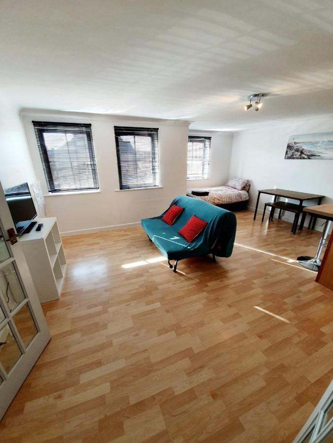 Chelmsford Town Centre Apartments With Car Parking Εξωτερικό φωτογραφία
